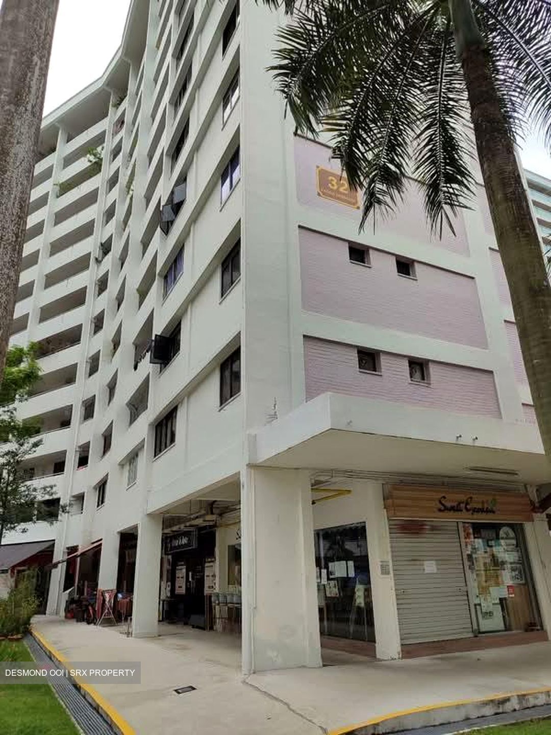 Cassia Crescent (D14), Shop House #588080541
